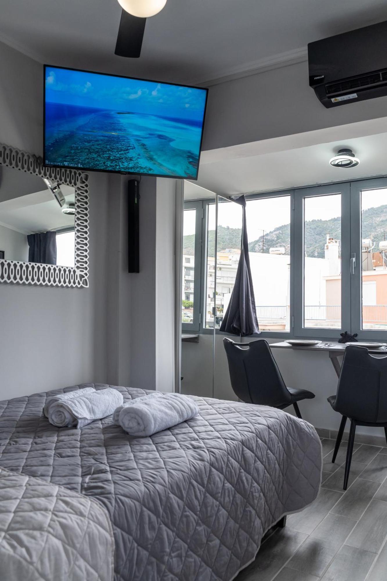 Loft Life Studio, With 360 View Of Mytilene Apartamento Exterior foto